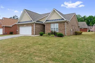 8515 Spivey Vlg Wy, Jonesboro, GA 30236 - Photo 3