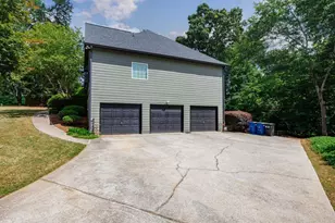 8225 Mossybrook Ln, Douglasville, GA 30135 - Photo 3