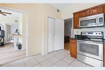 5145 Chemin De Vie, Atlanta, GA 30342 - Photo 13