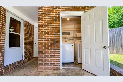 409 Dora Street, Griffin, GA 30223 - Photo 17