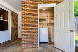 409 Dora St, Griffin, GA 30223 - Photo 17