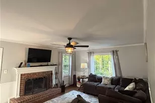 3276 Whitfield Dr, Marietta, GA 30062 - Photo 9