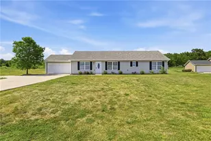 242 Grandview Dr, Jefferson, GA 30549 - Photo 3