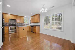 910 Park Knoll Ct, Lawrenceville, GA 30043 - Photo 9
