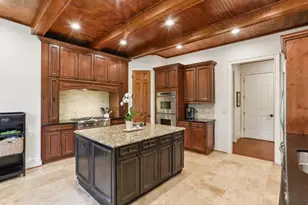1170 Pine Ridge Rd NE, Atlanta, GA 30324 - Photo 11