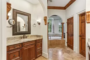 1170 Pine Ridge Rd NE, Atlanta, GA 30324 - Photo 17