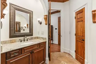 1170 Pine Ridge Rd NE, Atlanta, GA 30324 - Photo 19