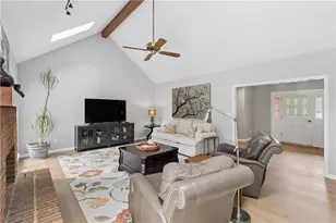 8830 Willowbrae Ln, Roswell, GA 30076 - Photo 5