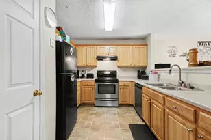 5330 Creekview Ln, Morrow, GA 30260 - Photo 3