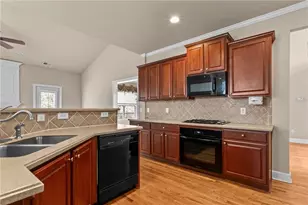 214 Woodview Ln, Woodstock, GA 30188 - Photo 9