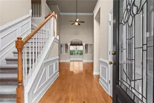 214 Woodview Ln, Woodstock, GA 30188 - Photo 3