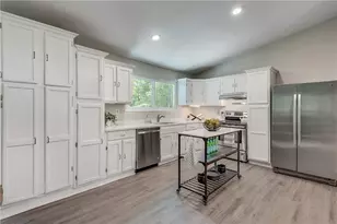 9665 Pine Thicket Way, Roswell, GA 30075 - Photo 9
