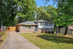 6260 Crestview Ln, Forest Park, GA 30297 - Photo 3