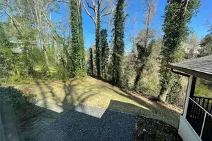 370 Herrington Dr NE, Atlanta, GA 30342 - Photo 15