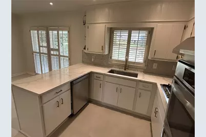 370 Herrington Drive NE, Atlanta, GA 30342 - Photo 5