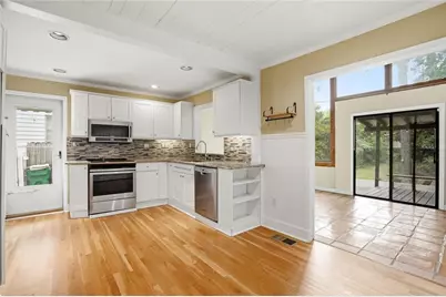 1137 Kingsley Circle NE, Atlanta, GA 30324 - Photo 15