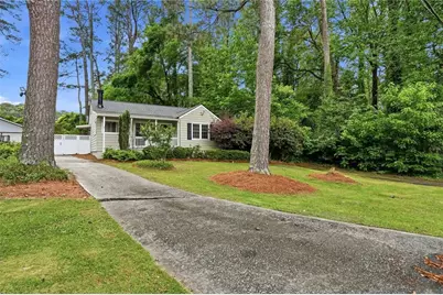 1137 Kingsley Circle NE, Atlanta, GA 30324 - Photo 9