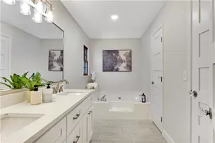 126 E Lake Dr, Roswell, GA 30075 - Photo 17