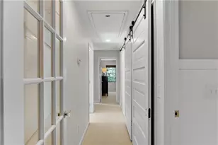 126 E Lake Dr, Roswell, GA 30075 - Photo 13