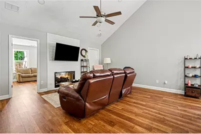 315 Shadowbrooke Circle, Loganville, GA 30052 - Photo 3