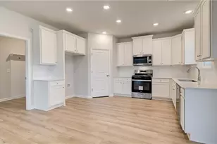 295 Arnewood Cir, McDonough, GA 30253 - Photo 11