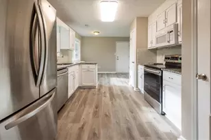240 Kristie Ln, Roswell, GA 30076 - Photo 7