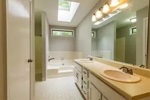 240 Kristie Ln, Roswell, GA 30076 - Photo 9