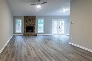 240 Kristie Ln, Roswell, GA 30076 - Photo 5
