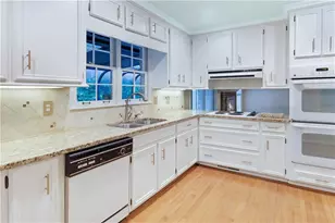 360 Barkshire Ln, Roswell, GA 30076 - Photo 9