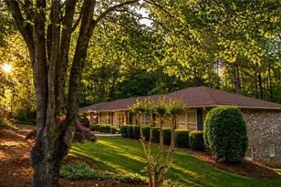 360 Barkshire Ln, Roswell, GA 30076 - Photo 3