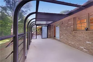 360 Barkshire Ln, Roswell, GA 30076 - Photo 25