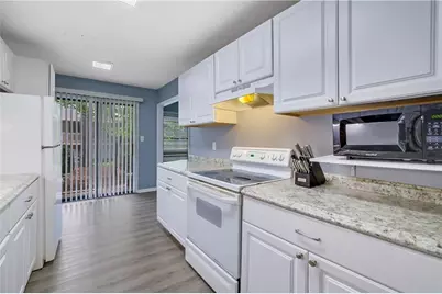8740 Roswell Road #10B, Atlanta, GA 30350 - Photo 17