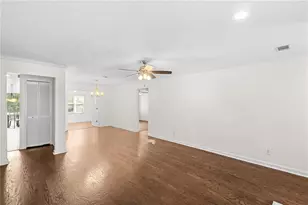 34 Brittany Way NE, Atlanta, GA 30324 - Photo 9