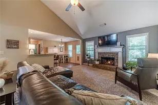 801 Rouse Cir, Hoschton, GA 30548 - Photo 15