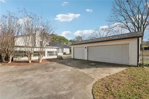 732 Earl St S E, Marietta, GA 30067 - Photo 5