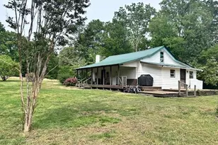 277 Jerry Ayers Rd, Murrayville, GA 30564 - Photo 1