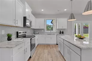 922 Homepark Circle, Buford, GA 30518 - Photo 9