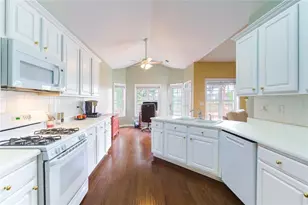 193 April Ridge Ln, Lawrenceville, GA 30045 - Photo 11