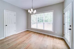 5715 Kennemore Dr, Alpharetta, GA 30004 - Photo 21