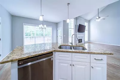 5715 Kennemore Drive, Alpharetta, GA 30004 - Photo 17