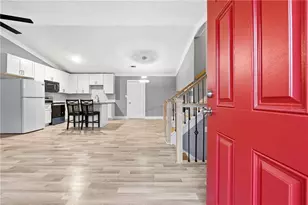 677 Tarkington Rd S, Stone Mountain, GA 30088 - Photo 3