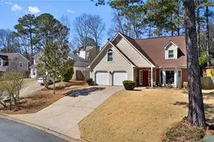 9045 Club River Dr, Roswell, GA 30076 - Photo 3