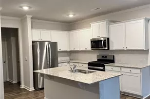 3310 Greyton Dr, Buford, GA 30519 - Photo 5