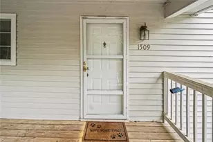 1509 Gettysburg Pl, Sandy Springs, GA 30350 - Photo 3