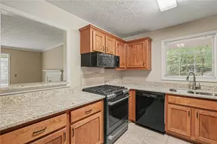 1509 Gettysburg Pl, Sandy Springs, GA 30350 - Photo 9