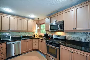 86 Bailey Dr SW, Lilburn, GA 30047 - Photo 17