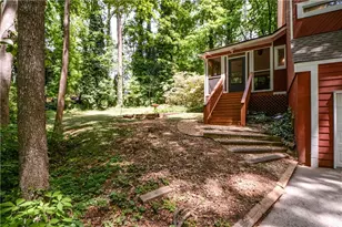 86 Bailey Dr SW, Lilburn, GA 30047 - Photo 3