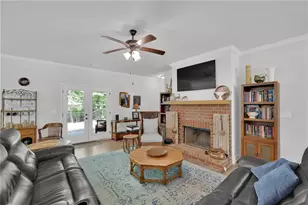 125 Hawthorn Ln, Covington, GA 30014 - Photo 9
