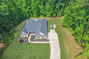 125 Hawthorn Ln, Covington, GA 30014 - Photo 3
