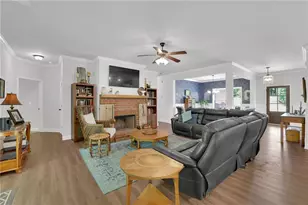 125 Hawthorn Ln, Covington, GA 30014 - Photo 11